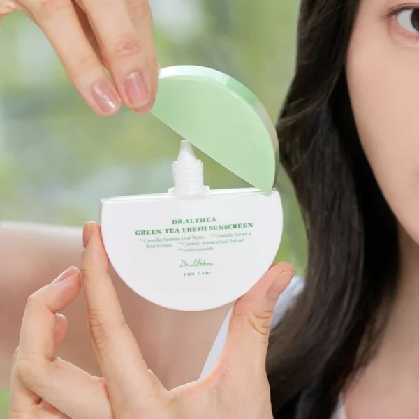 Dr. Althea – Cremă de protecție solară Green Tea Fresh, SPF50+ PA++++, 45ml - Imagine 3
